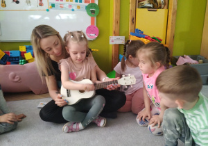 Miroslava z ukulele