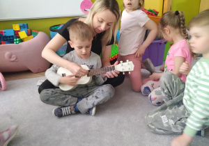Artem z ukulele