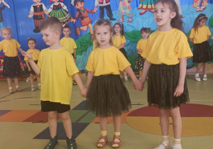 Vladek, Katia i Daryna recytują wiersz