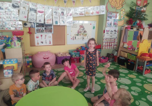Kalinka odpowiada na pytanie.
