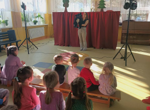 Teatr Pacuś ,,Przygody Jeża Kolczatka"