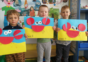 Olaf, Mateusz i Antoś z wakacyjnymi krabami
