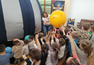 mobilne planetarium w przedszkolu