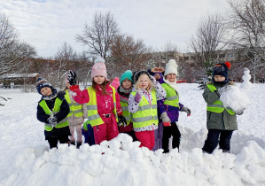 Puchatki budują igloo