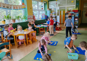 Puchatki tworzą flagi UE