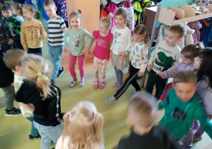 Puchatki tańczą do utworów F. Chopina