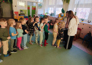 Wolontariuszki przygotowały prezenty dla dzieci