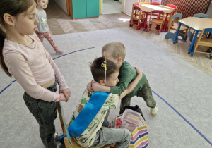 Dzieci składają życzenia