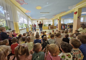 Dzieci śpiewają