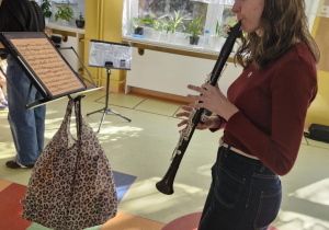 Dzieci poznają instrument klarnet