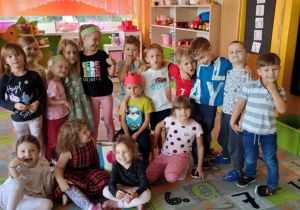 Wiktorek z dziećmi z grupy