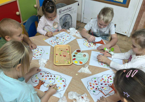 W sali robi się coraz bardziej kolorowo - jesień zagościła na naszych stolikach