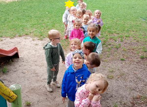 Zabawy w ogrodzie przedszkolnym