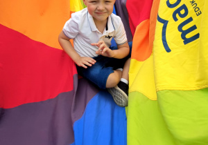 Urodzinowe zabawy z chustą