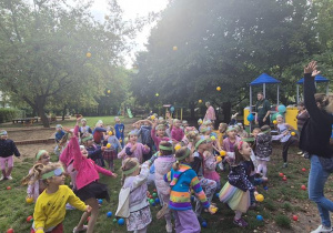 zabawy z piłeczkami