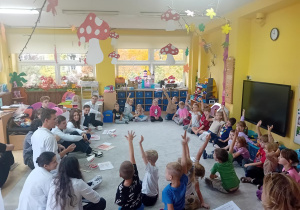 Delfinki zgłaszają się do odpowiedzi