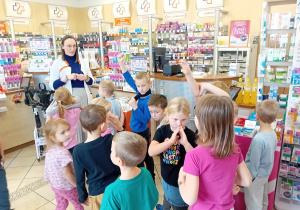 Omówienie zasad bezpieczeństwa w aptece