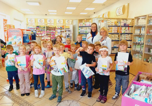 Delfinki z Paniami farmaceutkami