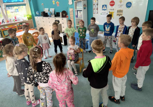 wspólne odspiewanie sto lat