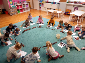 Jesienne zabawy z kasztanami