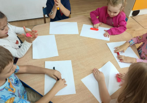 Wałeczki z ciastoliny