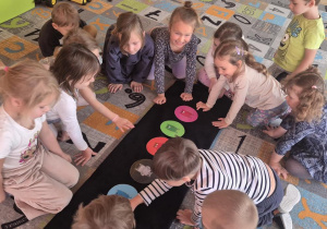 Dzieci podczas zajęć