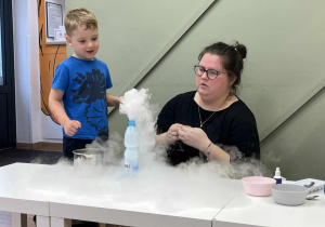 Odkrywamy tajemnice suchego lodu