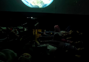 Oglądamy film edukacyjny