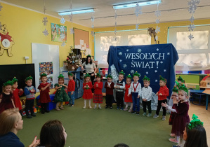 Puchatki występują przed rodzicami