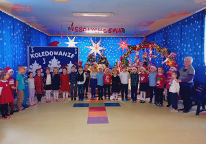 "Sówki" śpiewają kolędę