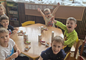 Poczęstunek od koleżanki