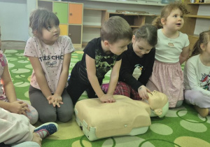 ćwiczenia dzieci na fantomie