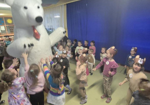 spotkanie z wielkim białym misiem