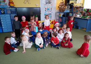 Zdjęcie grupowe w dniu 4 urodzin Niny