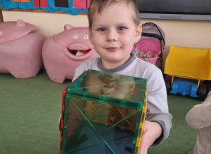 Zabawy klockami magnetycznymi