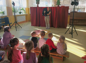 Teatr Pacuś ,,Przygody Jeża Kolczatka"