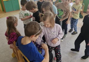 Dzieci składają życzenia