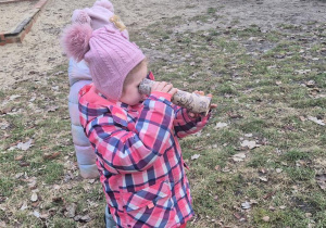 Oliwka podczas zabawy