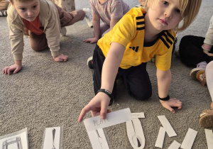 Zabawa językowa w motylkach