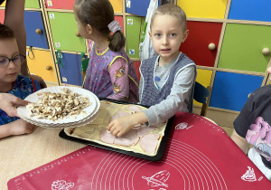 powstaje pyszna kolorowa kompozycja