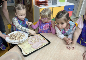 świetna zabawa podczas przygotowywania pizzy