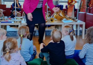 Tygryski poznaja instrumenty