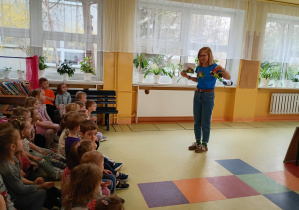 Autorka przedstawia bohaterów książki