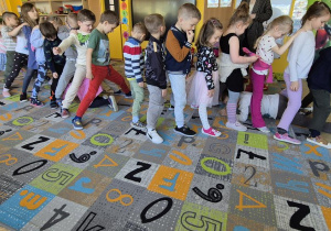 wspólna zabawa podczas warsztatów