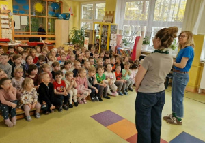 dzieci spotkały się z autorką książek dla dzieci