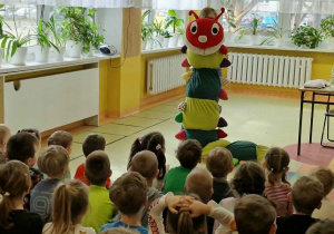 dzieci spotkały się z autorką książek dla dzieci