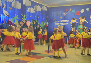 Puchatki tańczą w parach
